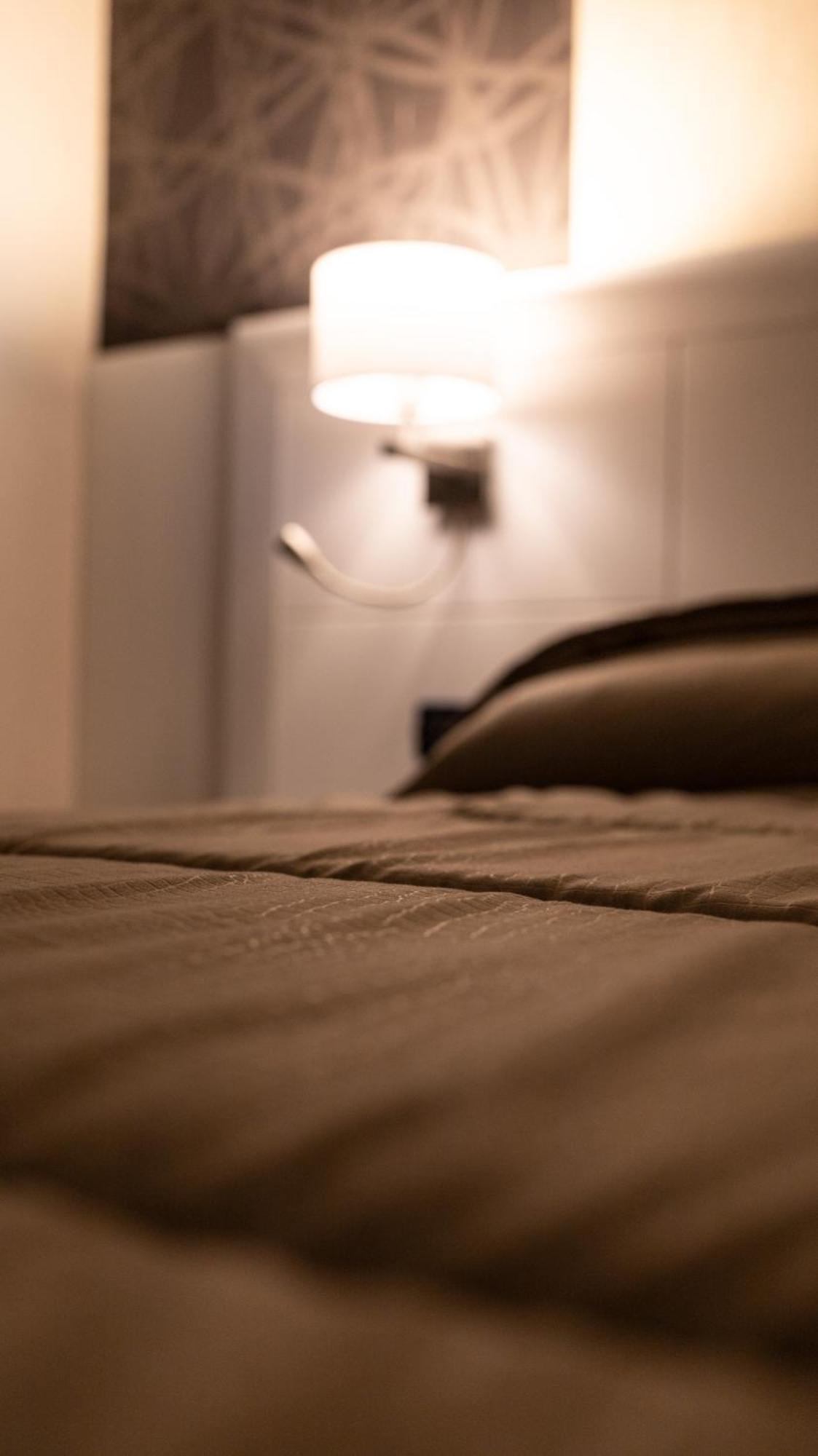 Hotel Donna Crescenza โลโกโรตอนโด ภายนอก รูปภาพ