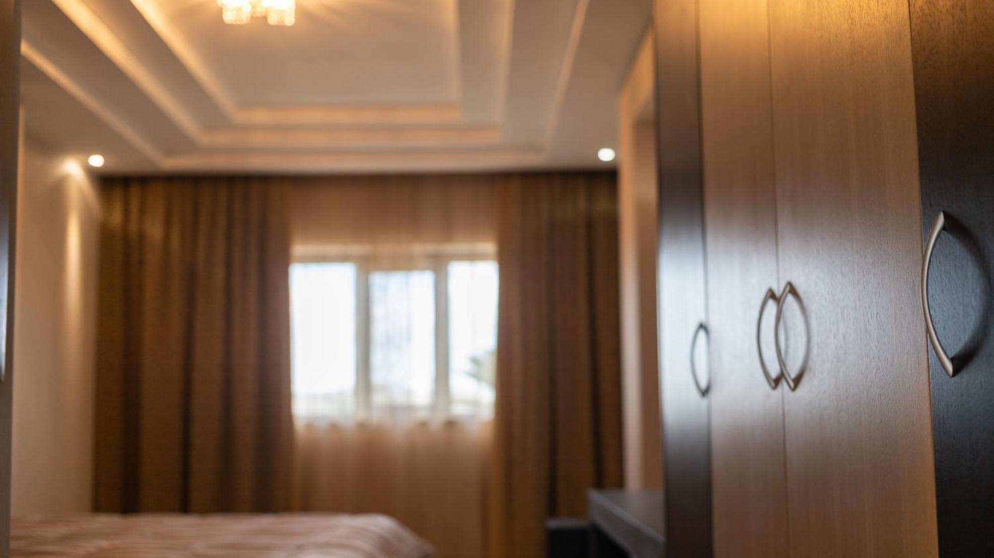 Hotel Donna Crescenza โลโกโรตอนโด ภายนอก รูปภาพ